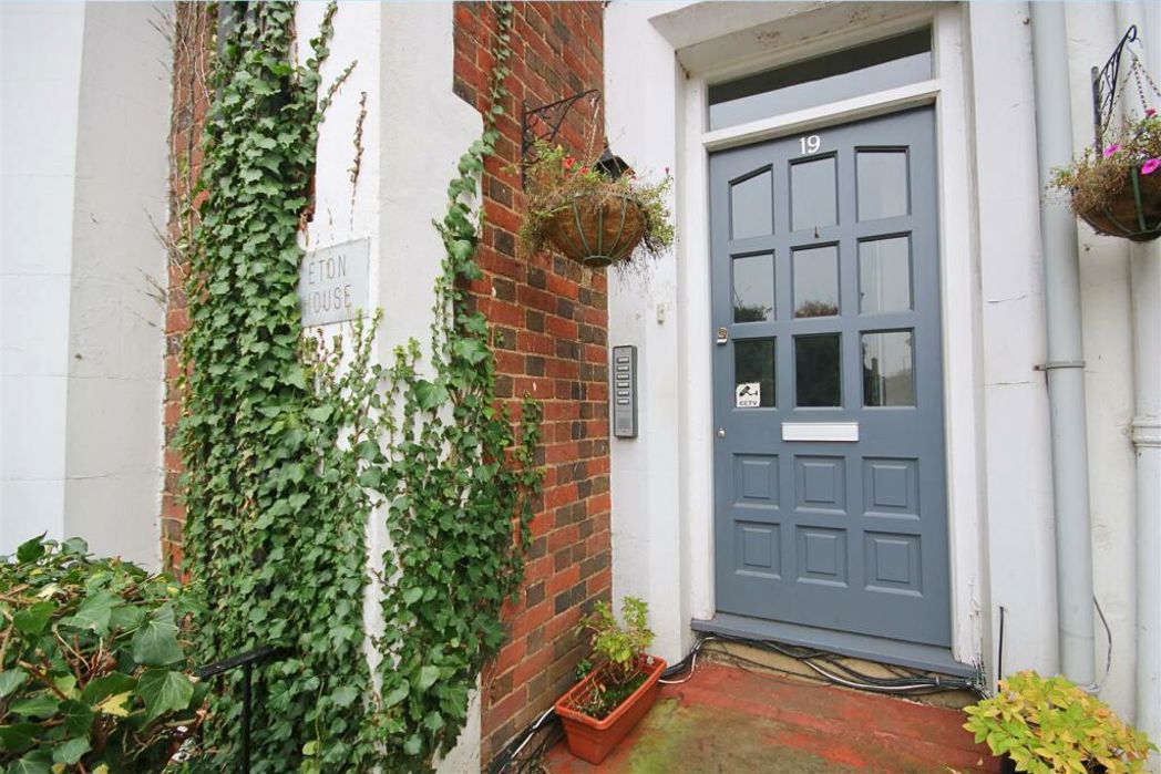 Property image 2 of 10