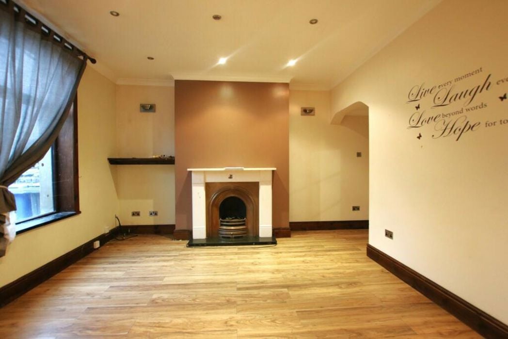 Property image 2 of 13