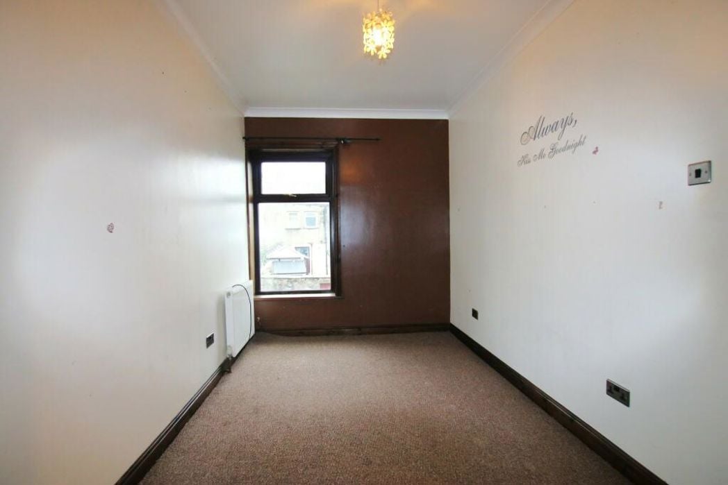 Property image 8 of 13