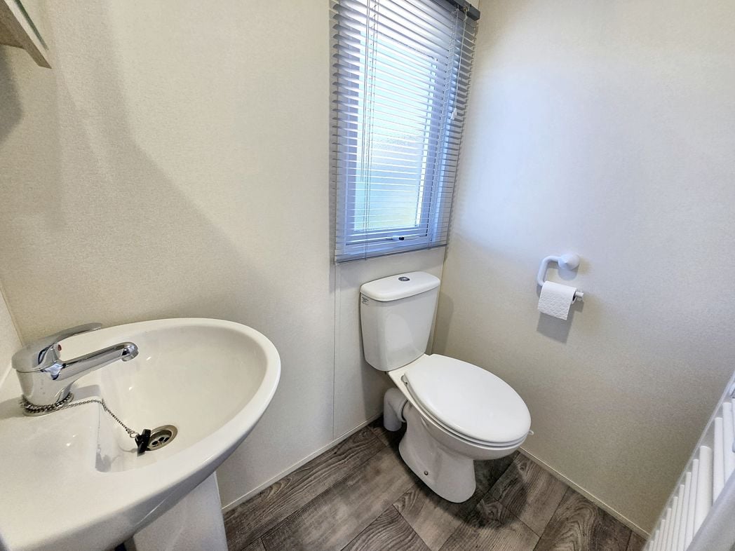 Property image 6 of 21