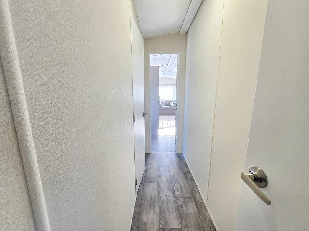 Property image 5 of 21