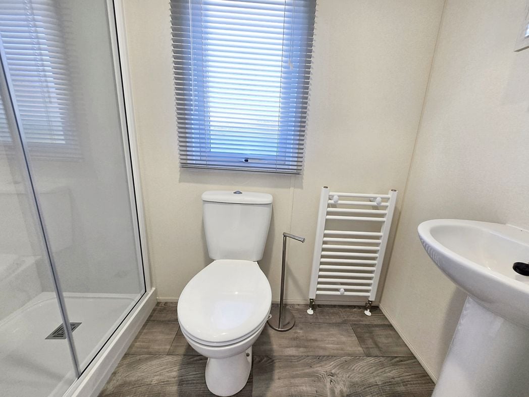 Property image 9 of 21