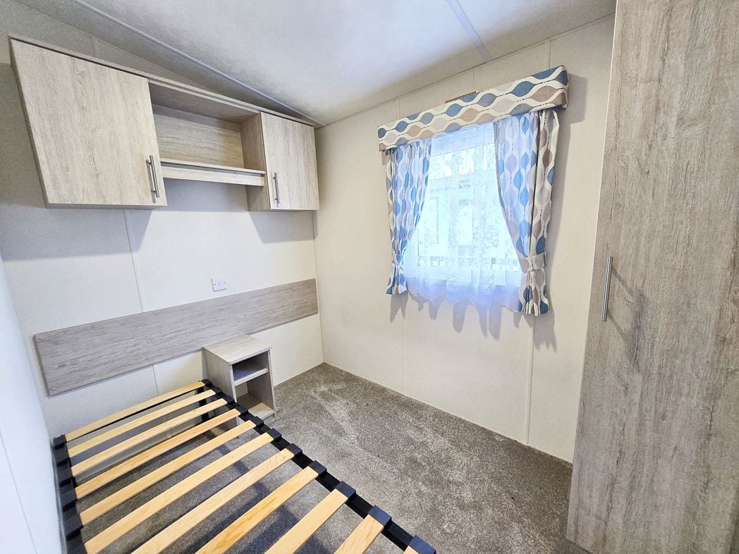 Property image 8 of 21