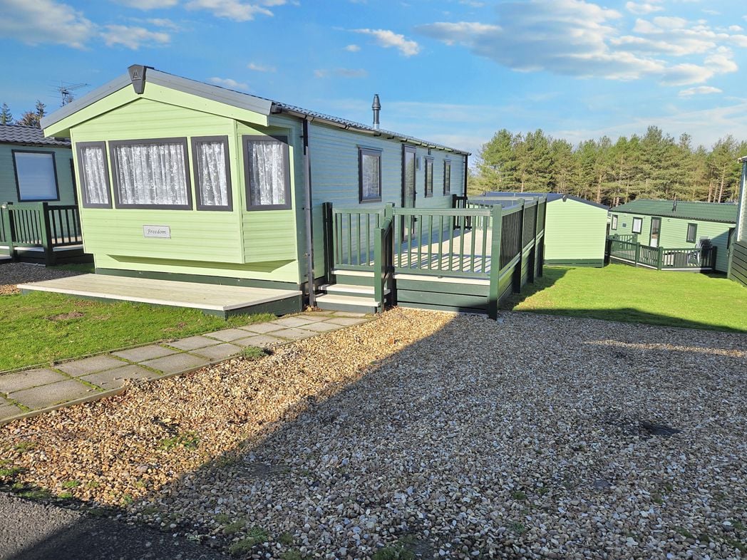 Property image 11 of 21