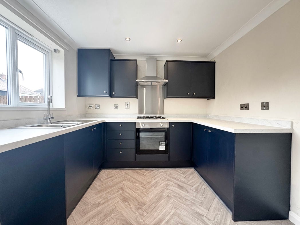 Property image 3 of 12
