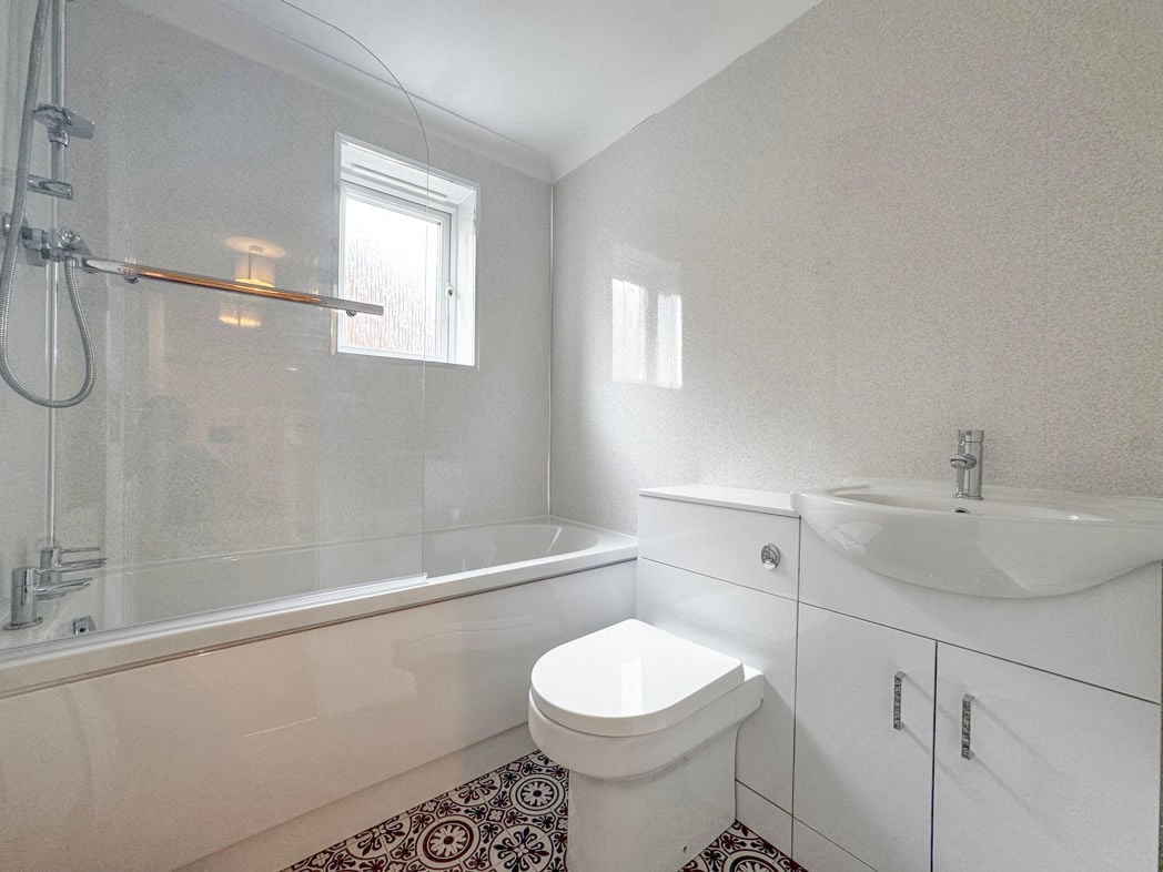 Property image 10 of 12