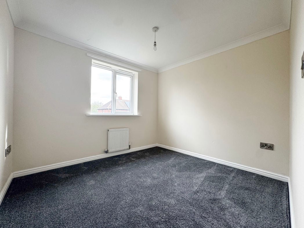 Property image 8 of 12