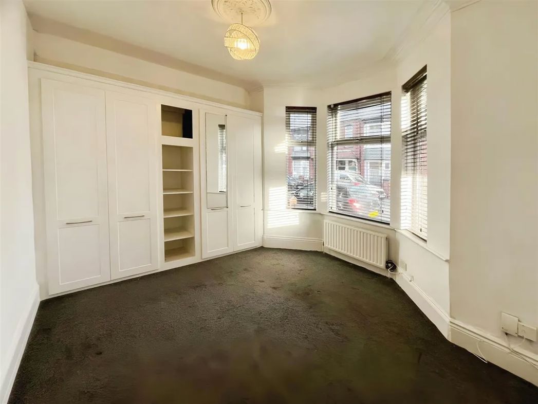 Property image 6 of 9