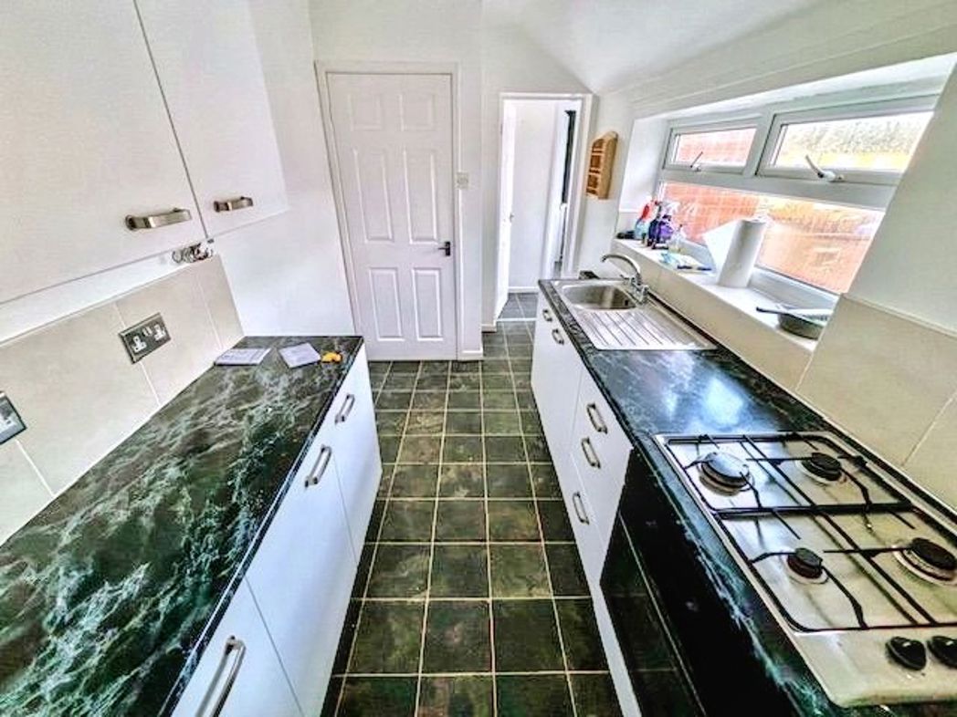 Property image 2 of 10