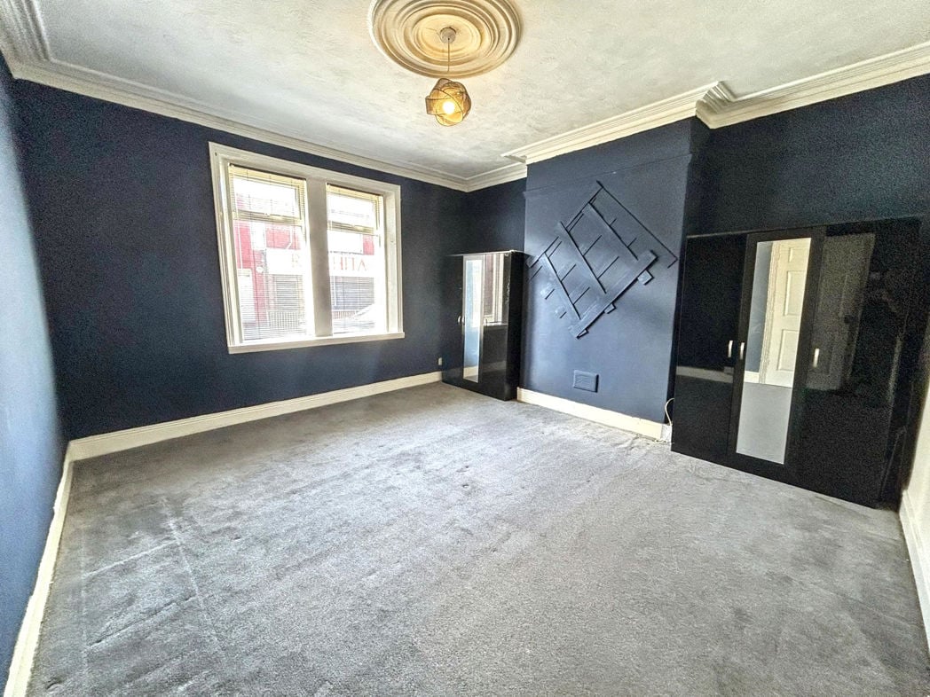 Property image 4 of 8