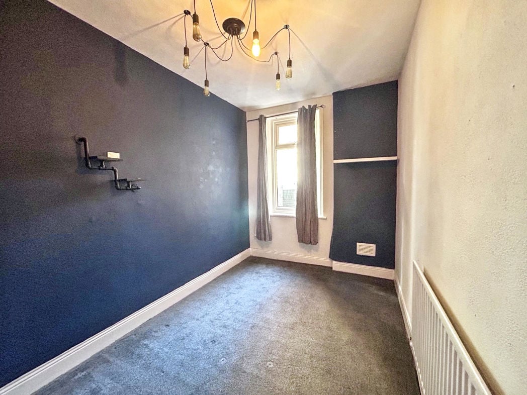 Property image 5 of 8