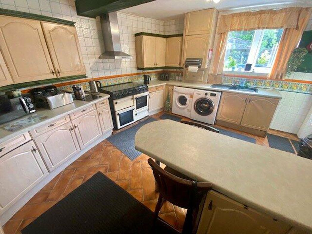 Property image 6 of 23