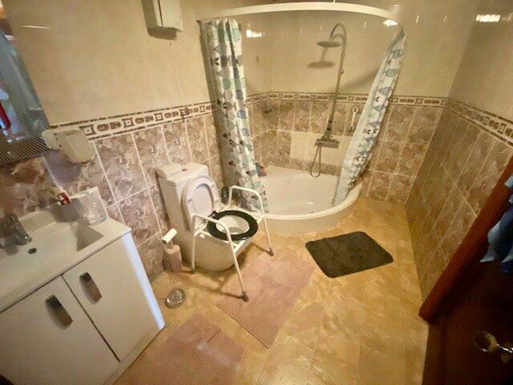 Property image 14 of 23
