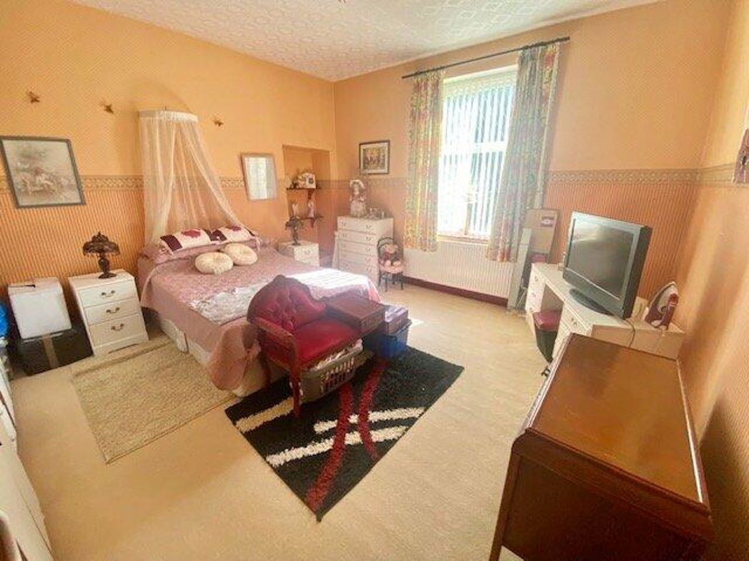 Property image 13 of 23