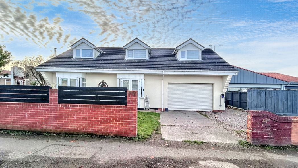 Property image 2 of 34