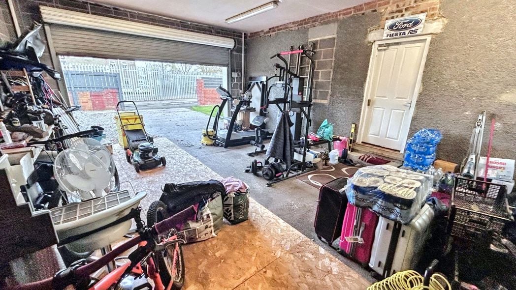 Property image 32 of 34