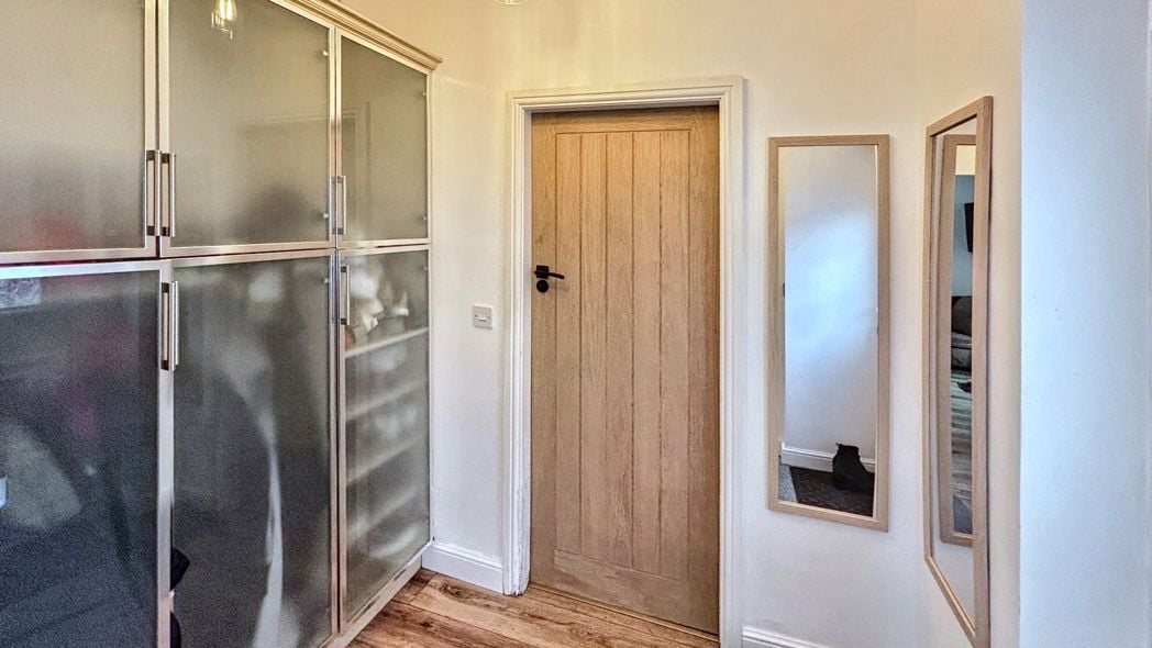 Property image 6 of 34