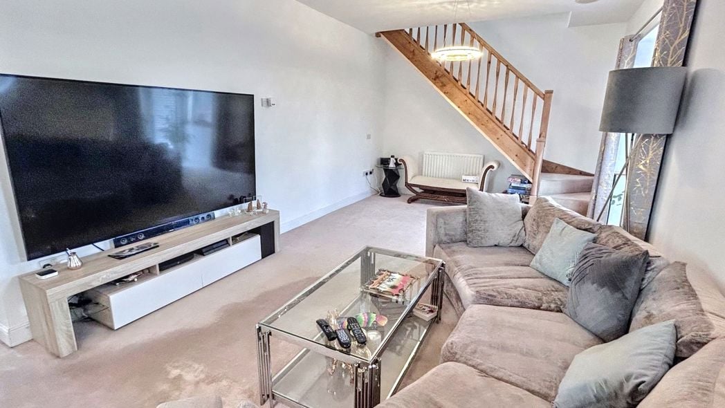 Property image 7 of 34