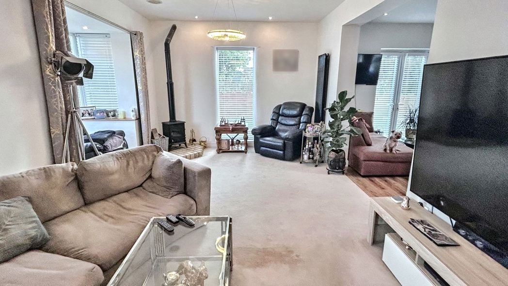 Property image 10 of 34