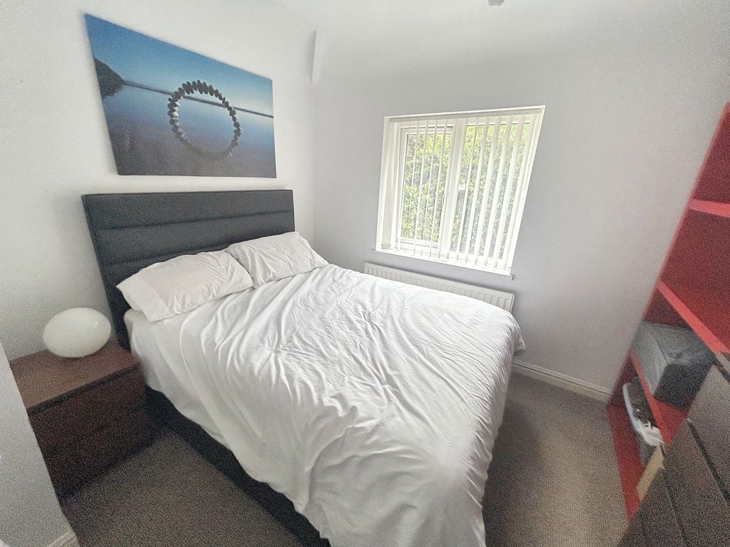 Property image 8 of 13