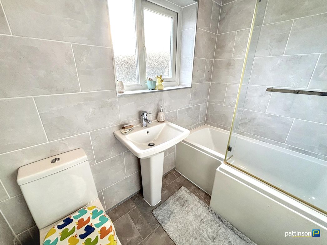 Property image 16 of 18