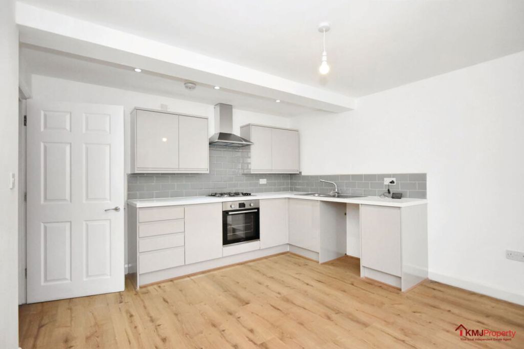 Property image 2 of 8