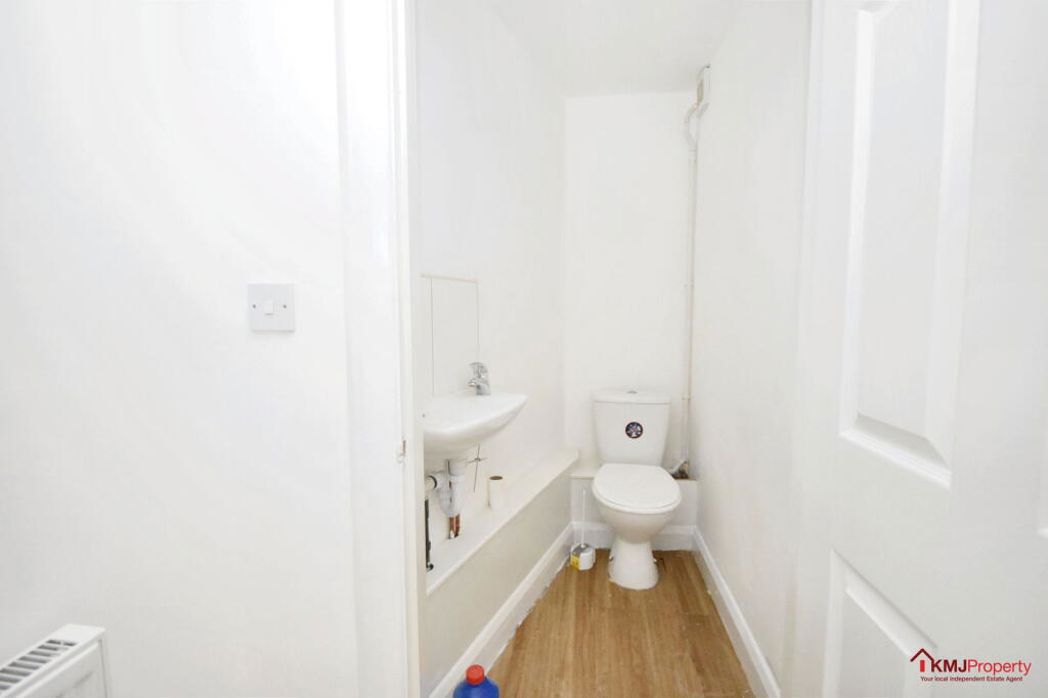 Property image 6 of 8