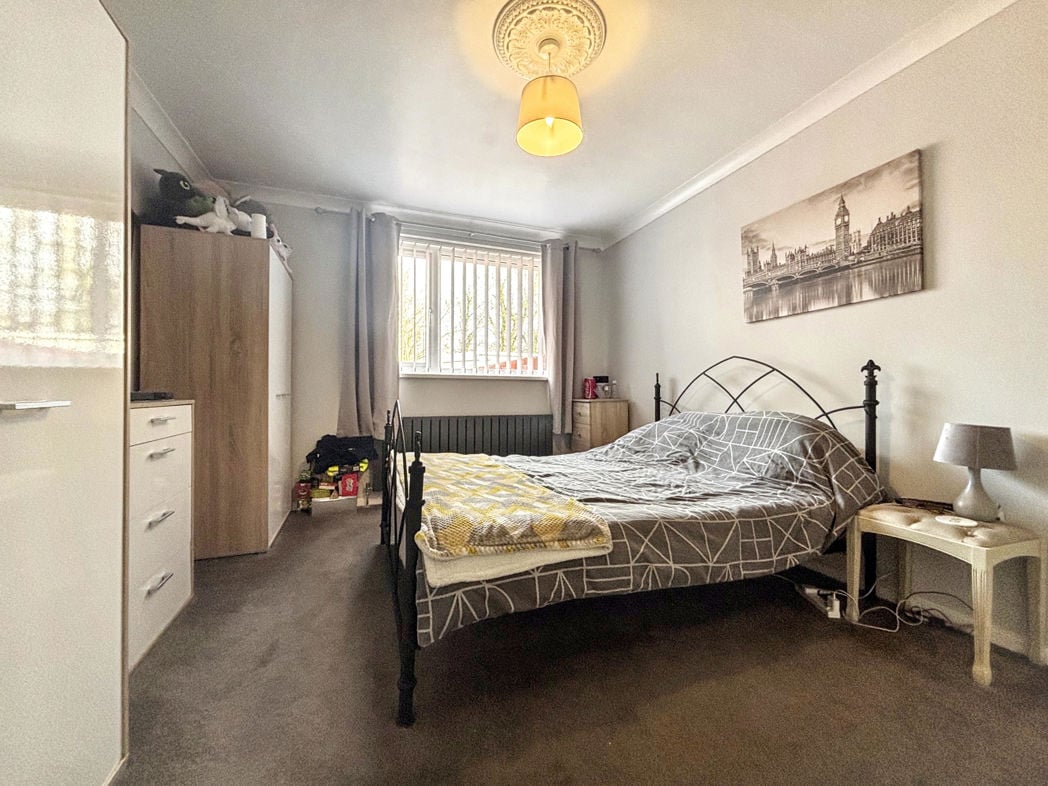 Property image 11 of 15