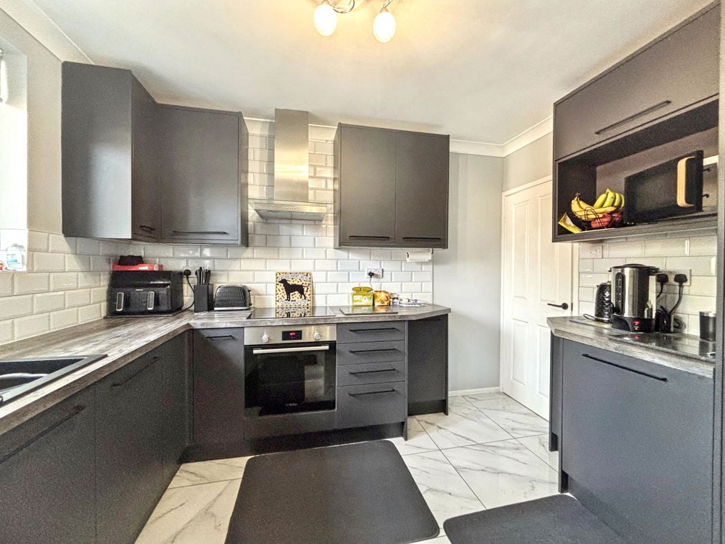 Property image 5 of 15