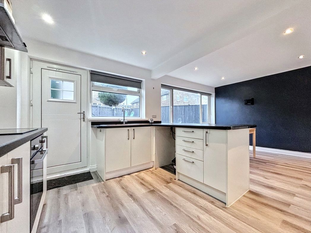 Property image 3 of 18