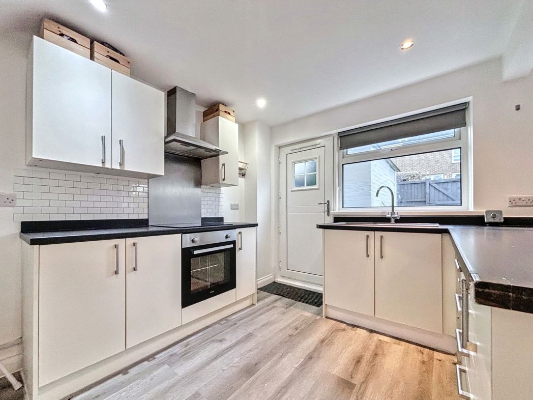 Property image 5 of 18