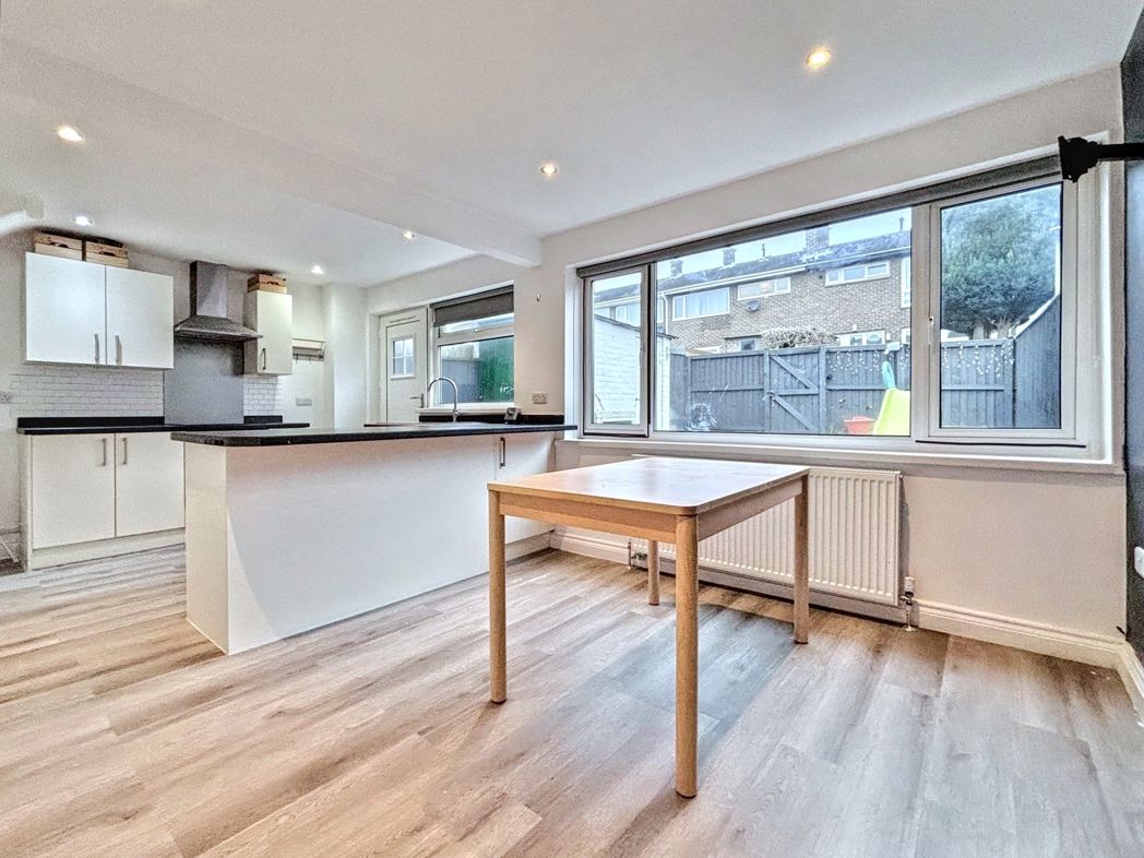 Property image 4 of 18