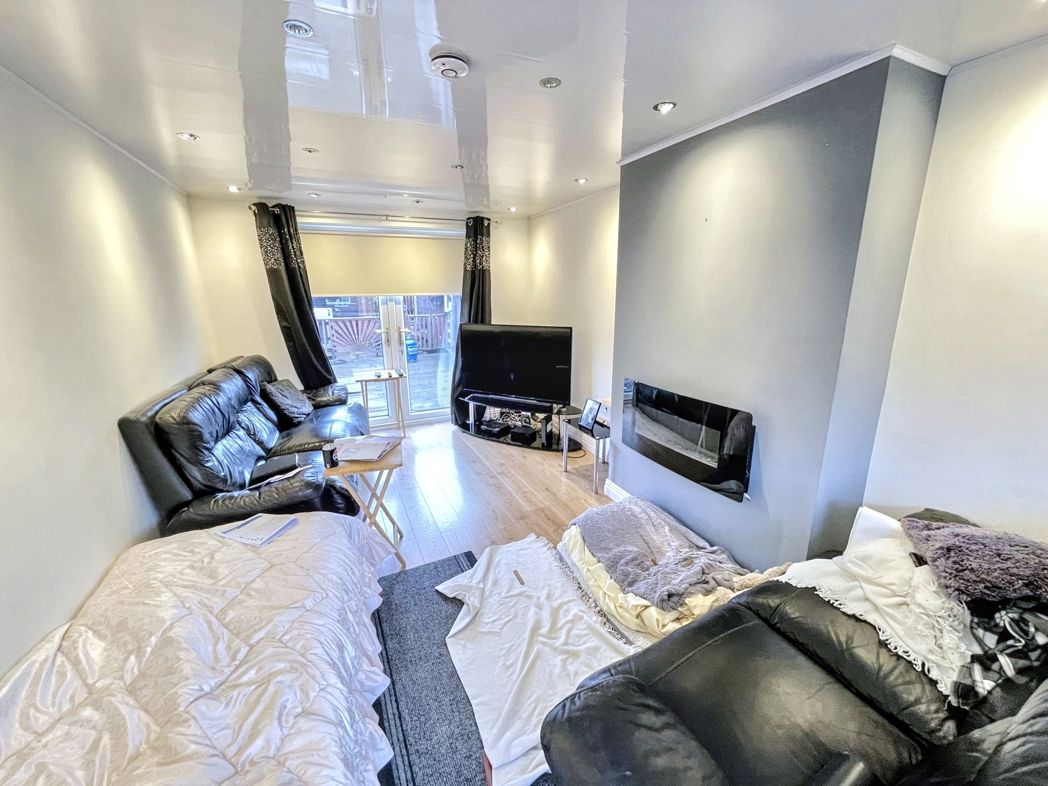 Property image 2 of 7