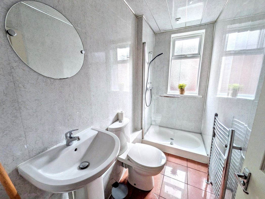 Property image 4 of 8