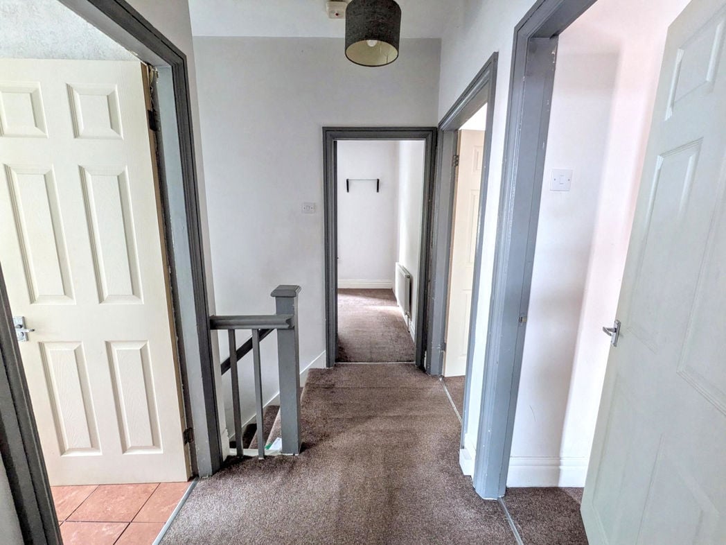 Property image 6 of 8