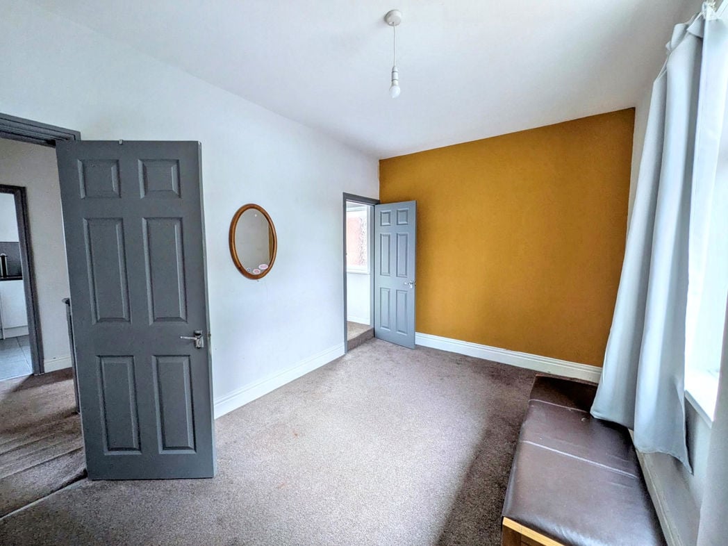 Property image 5 of 8