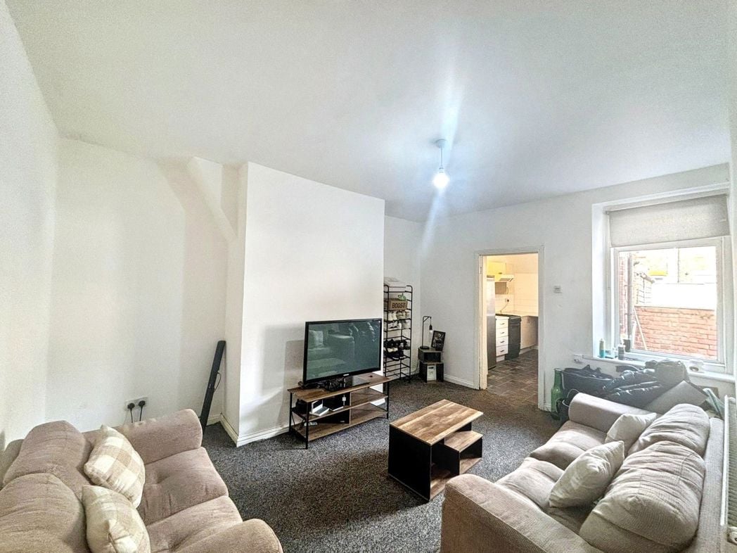 Property image 2 of 7