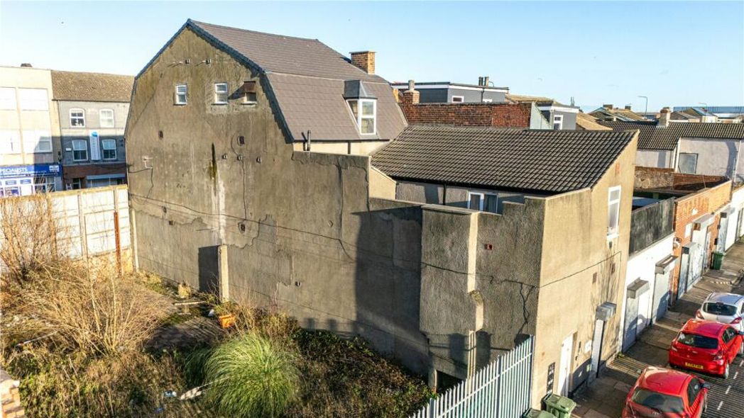 Property image 2 of 3