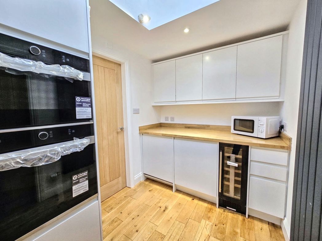 Property image 11 of 39