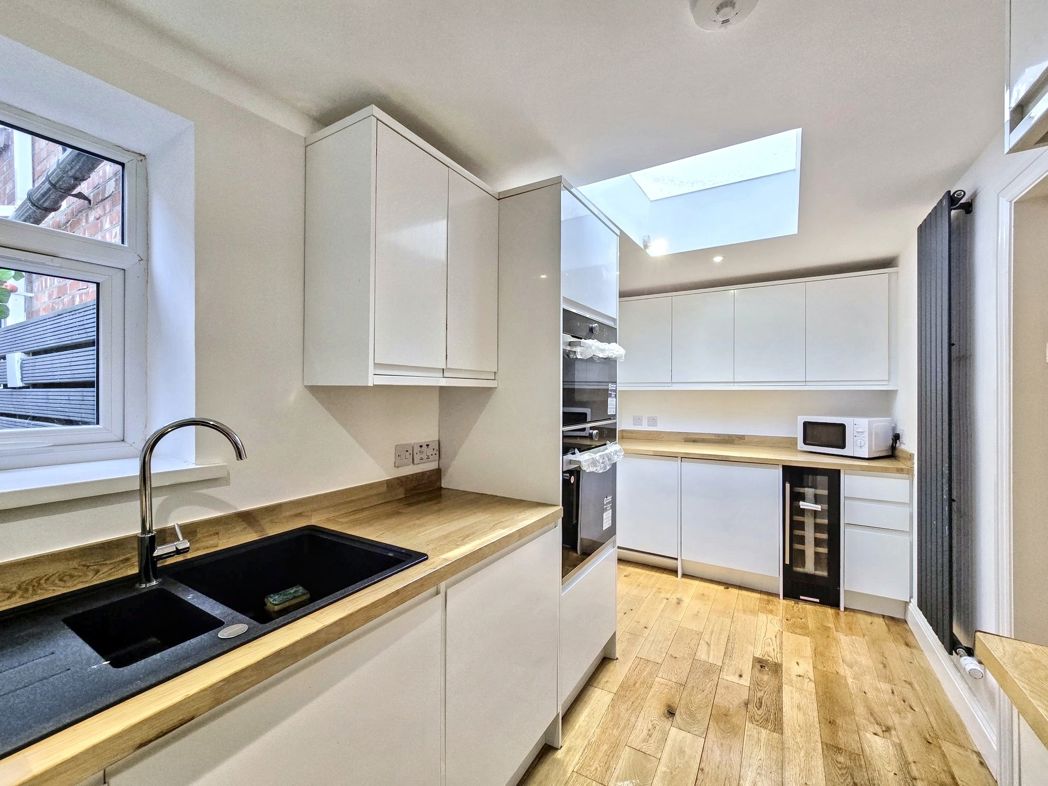Property image 4 of 39