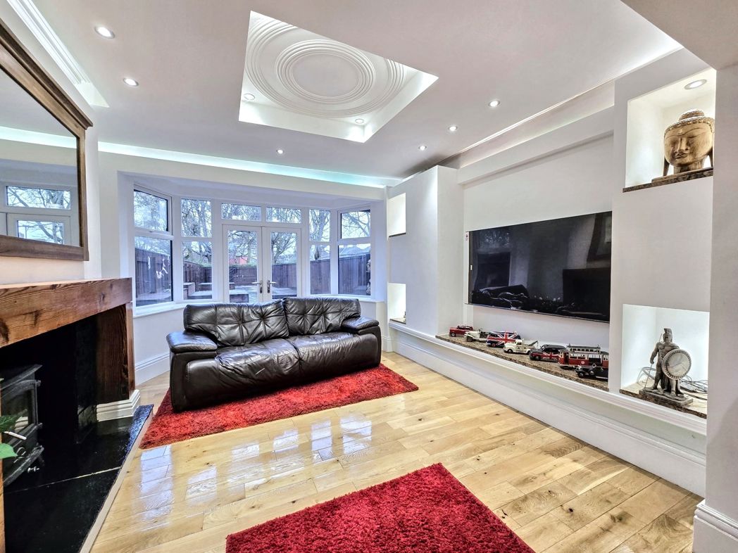Property image 3 of 39