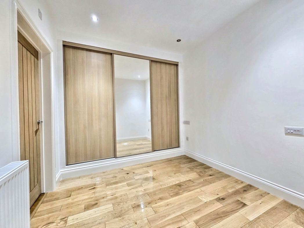 Property image 21 of 39