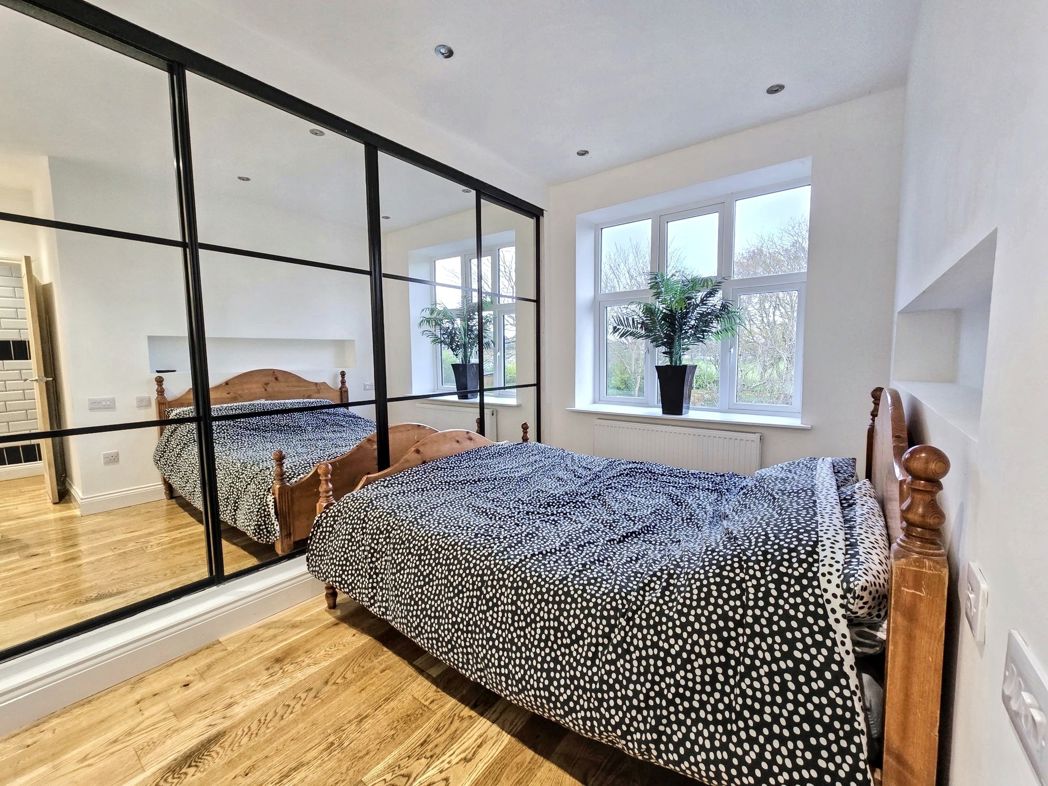 Property image 16 of 39