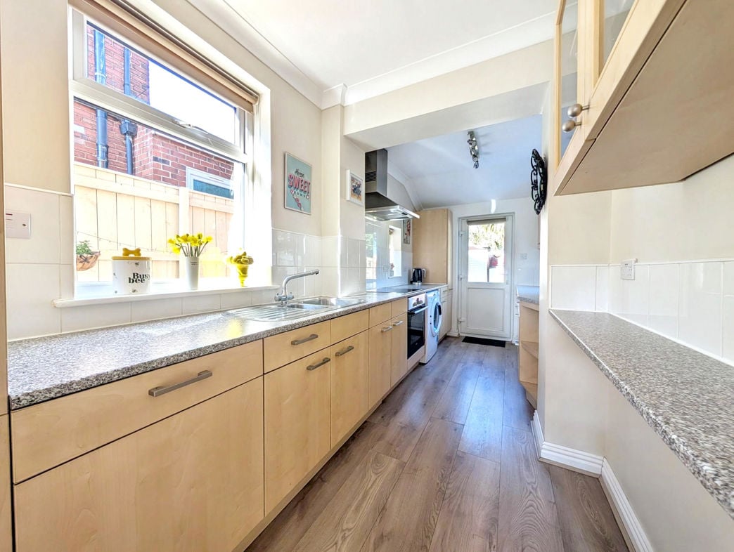 Property image 9 of 21