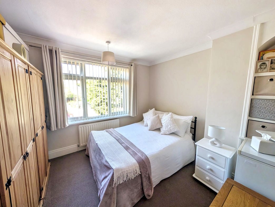 Property image 11 of 21