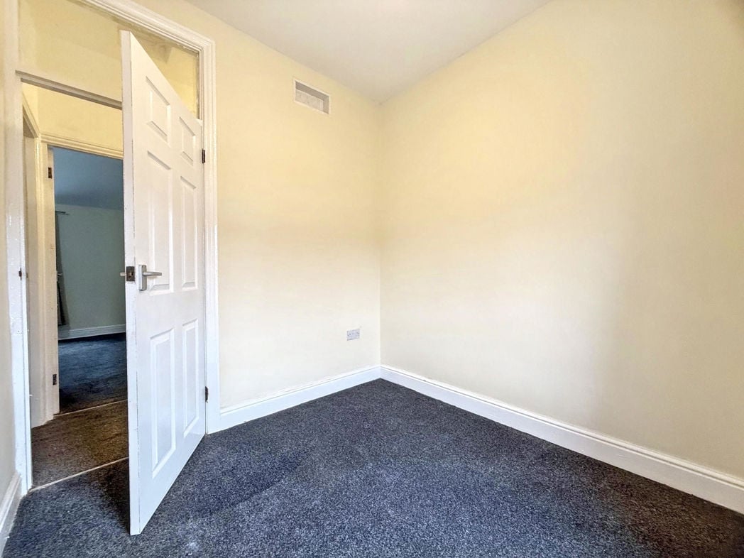 Property image 14 of 16