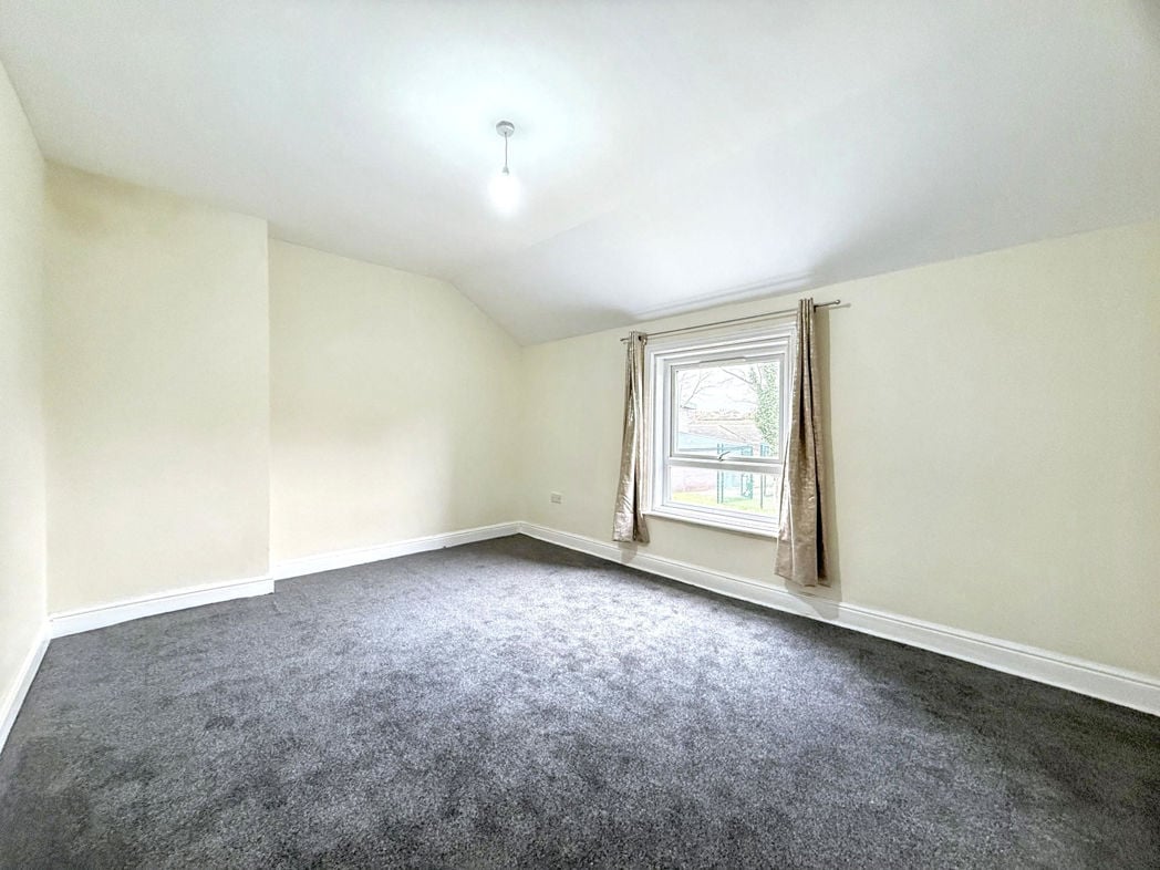 Property image 11 of 16