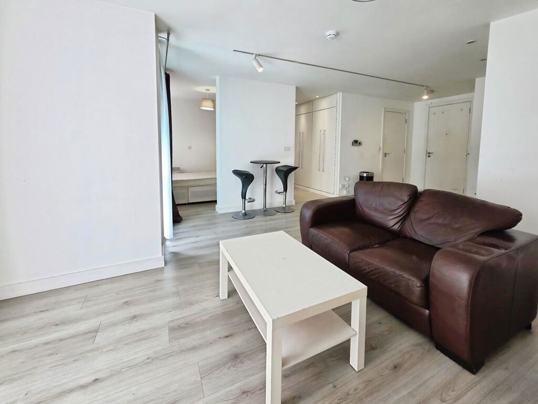 Property image 2 of 8