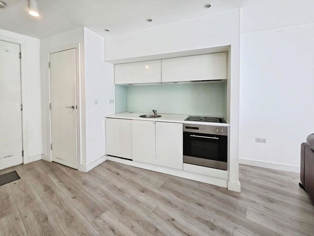 Property image 4 of 8