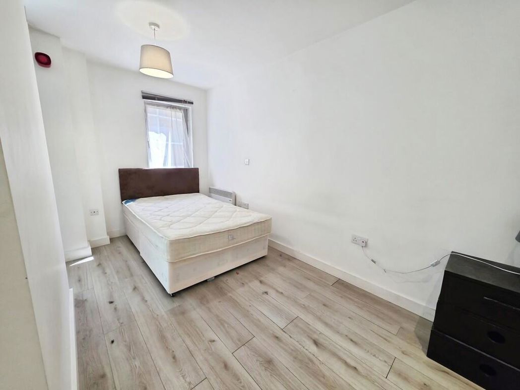 Property image 6 of 8